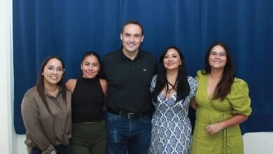 Mujeres Exitosas en el Deporte Inspiran a Estudiantes del CETMAR 36 en Playa del Carmen