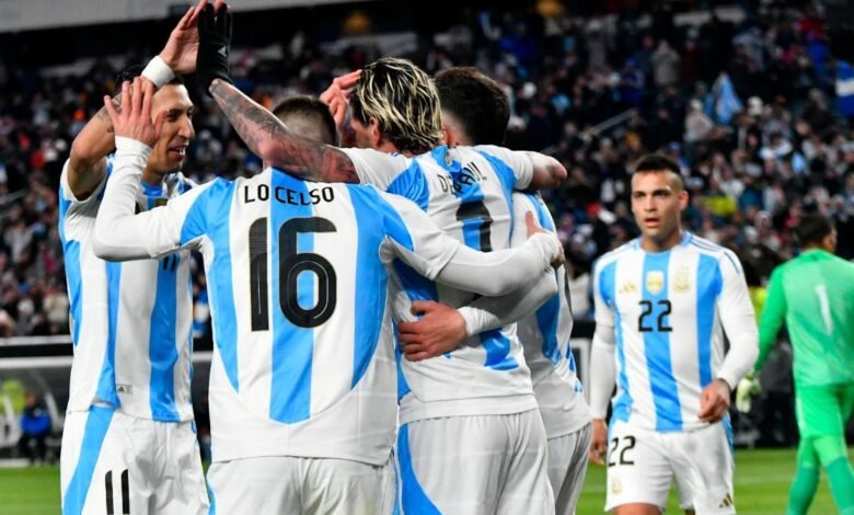 Argentina vecnió 3-0 a El Salvador