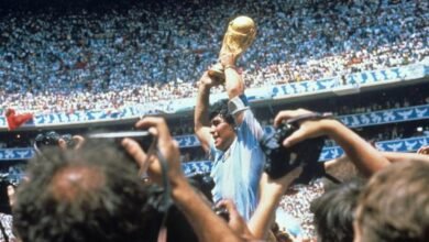 Maradona, con la Copa del Mundo de México 86