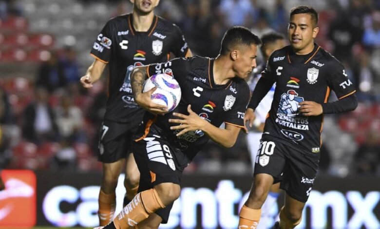 Rayados de Monterrey le dio la bienvenida a Jorge de la Rosa