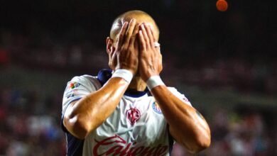 Javier Chicharito Hernández vio su gol anulado en el Xolos vs Chivas de la Liga MX