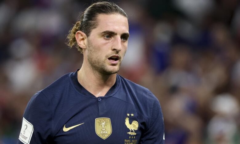 El centrocampista francés Adrien Rabiot