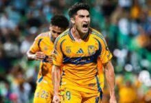 ¿Competencia para Santi Giménez? Nicolás Ibáñez levanta la mano para llegar a la Selección Mexicana