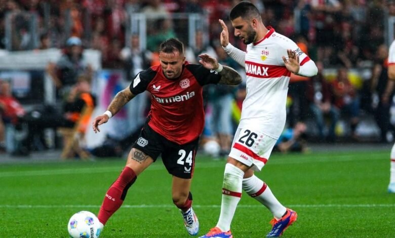 Aleix García, durante su debut en partido oficial con el Bayer Leverkusen