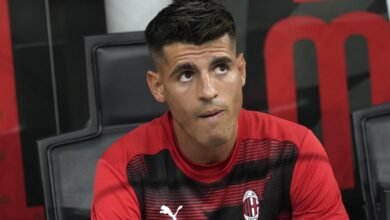 AC Milan's Alvaro Morata sits in the bench prior to the start of the Serie A soccer match between AC Milan and Torino at the San Siro stadium, in Milan, Italy, Saturday, Aug. 17, 2024. (AP Photo/Antonio Calanni) / EDITORIAL USE ONLY / ONLY ITALY AND SPAIN