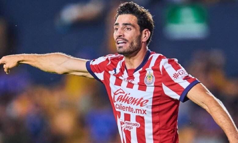 Pollo Briseño volvió a ver minutos con las Chivas vs Tigres y mandó un mensaje en redes sociales