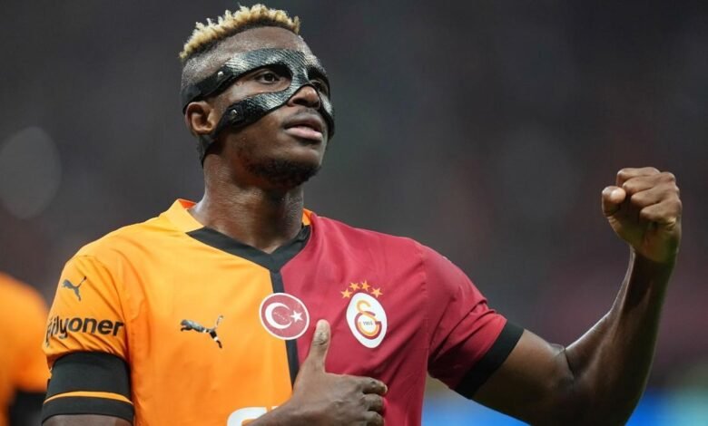 Osimhen celebra su primer gol con el Galatasaray