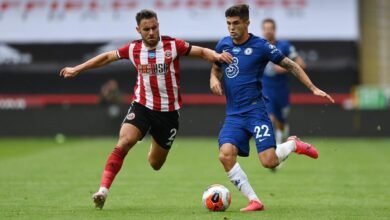 Baldock, en su etapa en el Sheffield United, junto a Pulisic del Chelsea