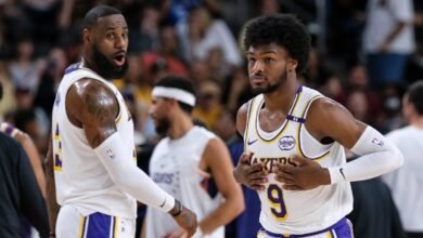 LeBron y su hijo Bronny coincidieron por primera vez en un partido con los Lakers