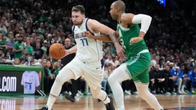 Luka Doncic, en uno de los partidos de su equipo contra Boston Celtics