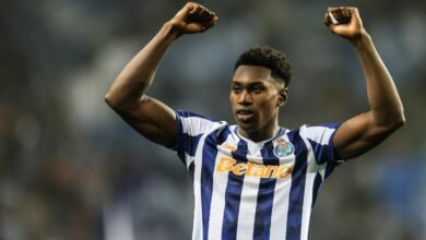 Porto - Manchester United: El doblete de Samu Omorodion