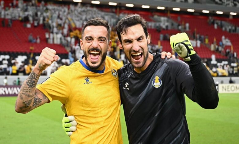 Joselu y Sergio Rico, tras el primer partido del meta con el Al-Gharafa