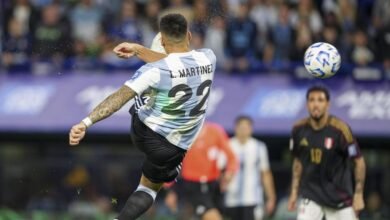 Messi y Lautaro ponen a Argentina líder con una genialidad