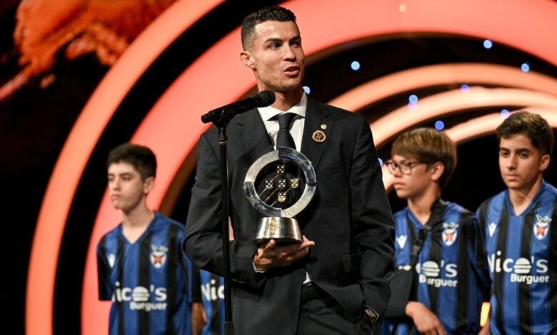 Cristiano Ronaldo tras recibir el premio Quinas