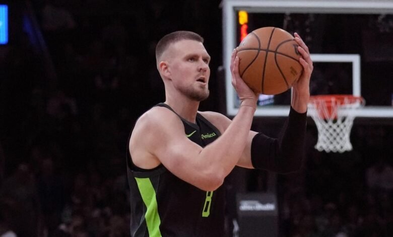 Kristaps Porzingis, durante el partido de la NBA con los Celtics