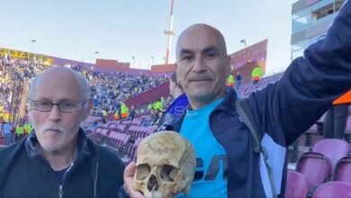 Un aficionado se lleva el cráneo de su abuelo... ¡a la final de la Sudamericana!