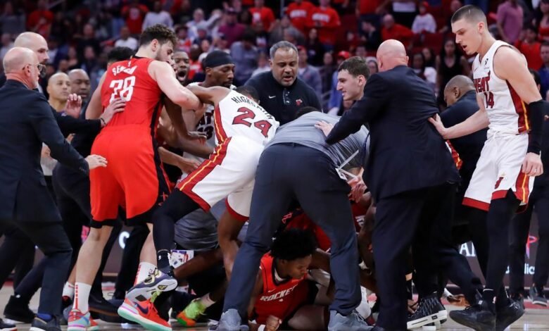 Houston Rockets y Miami Heat protagonizaron una brutal pelea