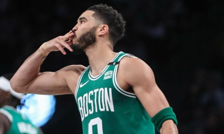 Jayson Tatum se exhibió ante Chicago Bulls