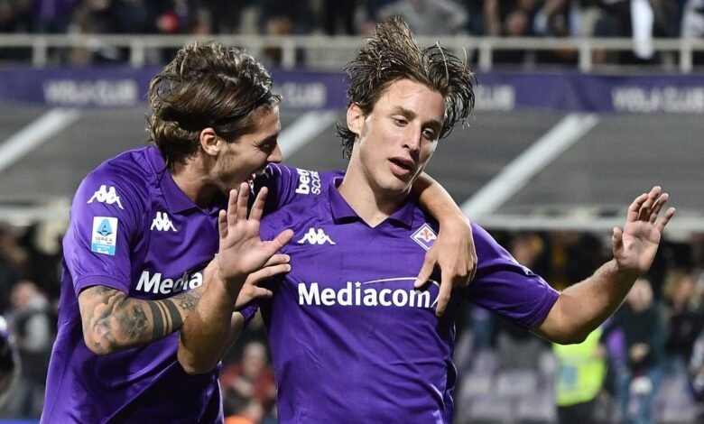 Fiorentina's Edoardo Bove celebrates after scoring goal 4-1during the Serie A Enilive 2024/2025 match between Fiorentina and Roma - Serie A Enilive at the Stadio Artemio Franchi - Sports, Football - Florence, Italy - Sunday 27 October 2024 (Photo by Stringer/LaPresse)