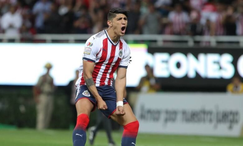 Alan Pulido usará el número 9 con Chivas en el Clausura 2025